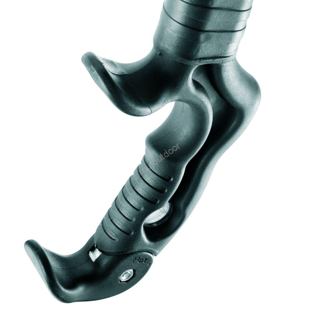Petzl cepín Nomic